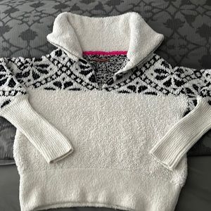 Quarter zip / collared sweater / extremely soft / gently used